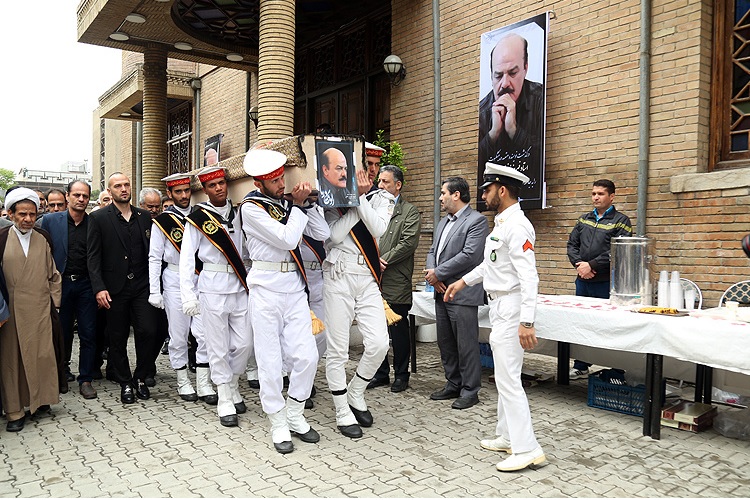 (تصاویر) مراسم تشییع پیکر فیروز زنوزی جلالی (تصاویر) مراسم تشییع پیکر فیروز زنوزی جلالی