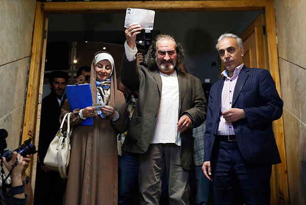 نامزدهای مشهور چگونه ثبتنام کردند؟ نامزدهای مشهور چگونه ثبتنام کردند؟