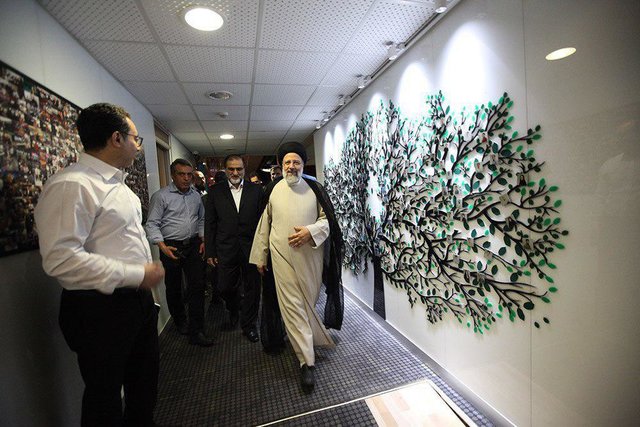 تصاویری از آخرین حضور نامزدهای ریاستجمهوری در تلویزیون تصاویری از آخرین حضور نامزدهای ریاستجمهوری در تلویزیون