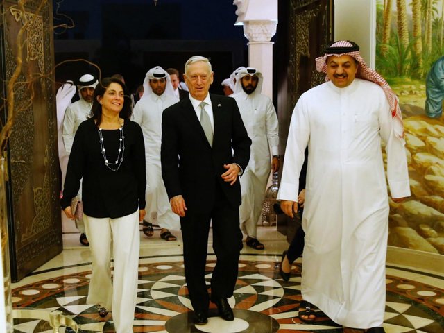 سفیر آمریکا در قطر استعفا کرد سفیر آمریکا در قطر استعفا کرد