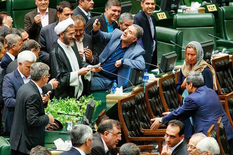 (عکس) سلفی عجیب نماینده مجلس با موگرینی! (عکس) سلفی عجیب نماینده مجلس با موگرینی!