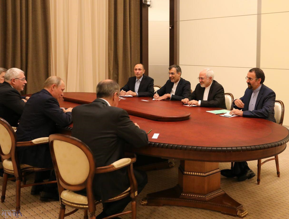 (تصاویر) ظریف با پوتین دیدار کرد