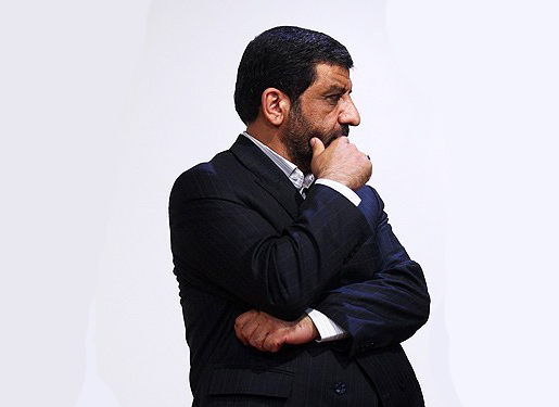 is typing عزت‌الله ضرغامی