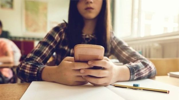 تعقیب هزار جوان دانمارکی به خاطر یک فیلم مستهجن