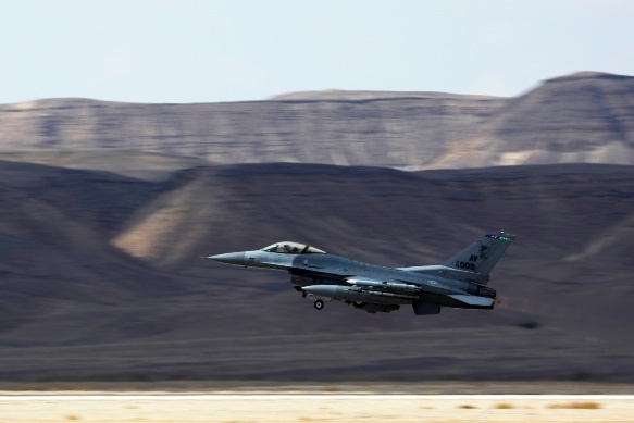 مقام سابق آمریکایی: سال آینده ممکن است بین ایران و اسرائیل جنگ اتفاق بیافتد