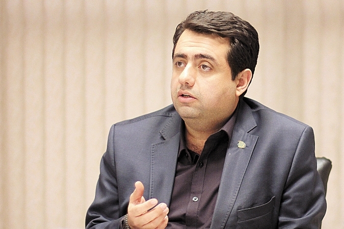 دلار پنج هزار تومان را رد می‌کند؟