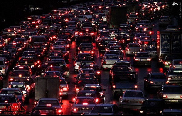 تهرانی‌ها چقدر پشت ترافیک می‌مانند؟