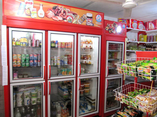 جولان آبمیوه‌های قاچاق عربی در سوپرمارکت‌ها