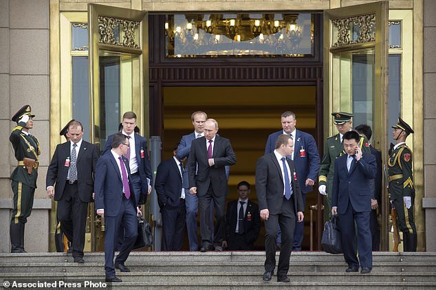 (تصاویر) سفر پوتین به چین