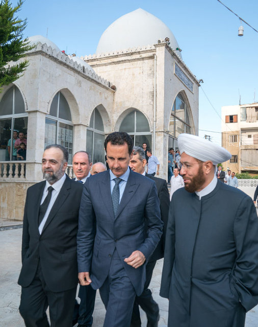 (تصاویر) حضور بشار اسد در نماز عید فطر