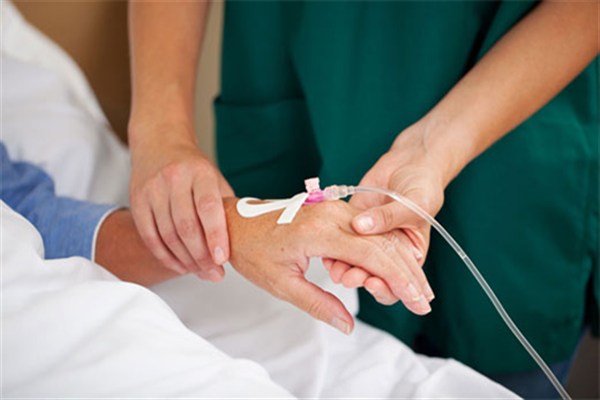 خدمات شیمی درمانی در مطب‌ها ممنوع شد