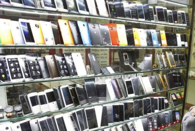 کاهش ۵۰ درصدی فروش موبایل در بازار کاهش ۵۰ درصدی فروش موبایل در بازار