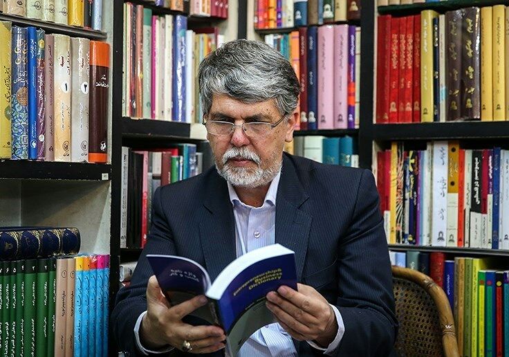پسران و دختر وزیر ارشاد کجا هستند و چه شغلی دارند؟