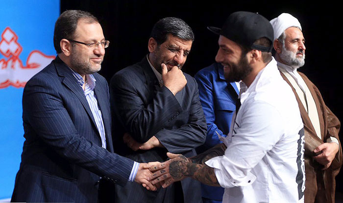 تتلو افشاگری می‌کند؟!