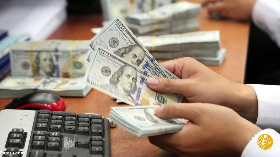 بخش کارگری جامعه به دلیل انباشت کمتر دارایی‌های سرمایه‌ای بیشترین ضربه را از اوضاع کنونی ببینید و عملا قدرت خرید خود را از دست دهد. این گروه‌ها که سبدهای کالایی محدودی دارند، در مقطع فعلی تنها به مورد خوراک و پوشاک محدود شده و در باقی موارد، کارگران چندان قدرت مانوری نخواهند داشت.