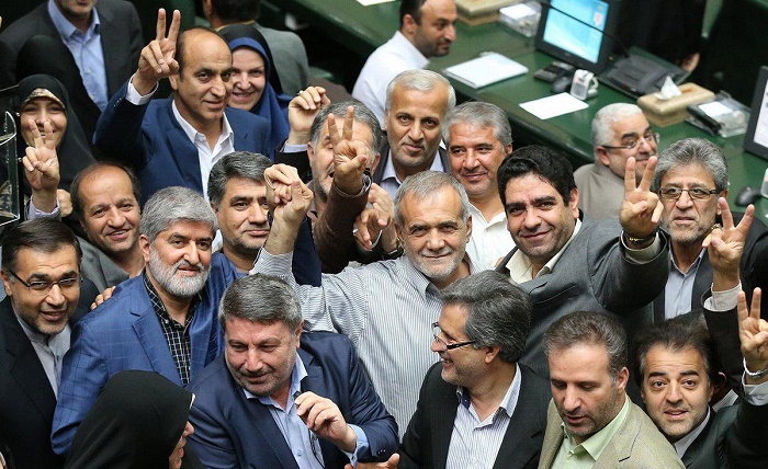 نمایندگان این روزها در مجلس چه کاری انجام میدهند؟ نمایندگان این روزها در مجلس چه کاری انجام میدهند؟