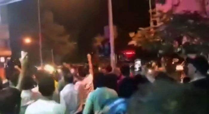 سردرگمی در مواضع؛ اعتراض خوب است یا بد؟! سردرگمی در مواضع؛ اعتراض خوب است یا بد؟!