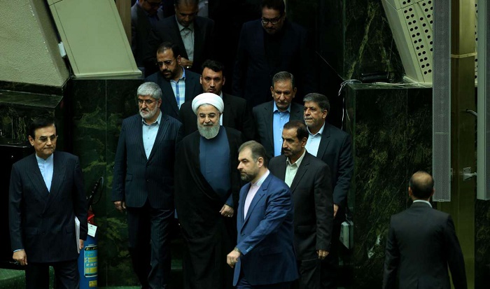 دستهای خالی روحانی دستهای خالی روحانی