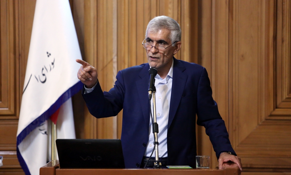 واکنش شورای شهر به احتمال برکناری شهردار تهران واکنش شورای شهر به احتمال برکناری شهردار تهران