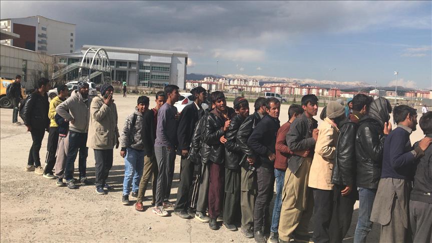 خروج کارگران افغان از کشور، چه تبعاتی دارد؟ خروج کارگران افغان از کشور، چه تبعاتی دارد؟