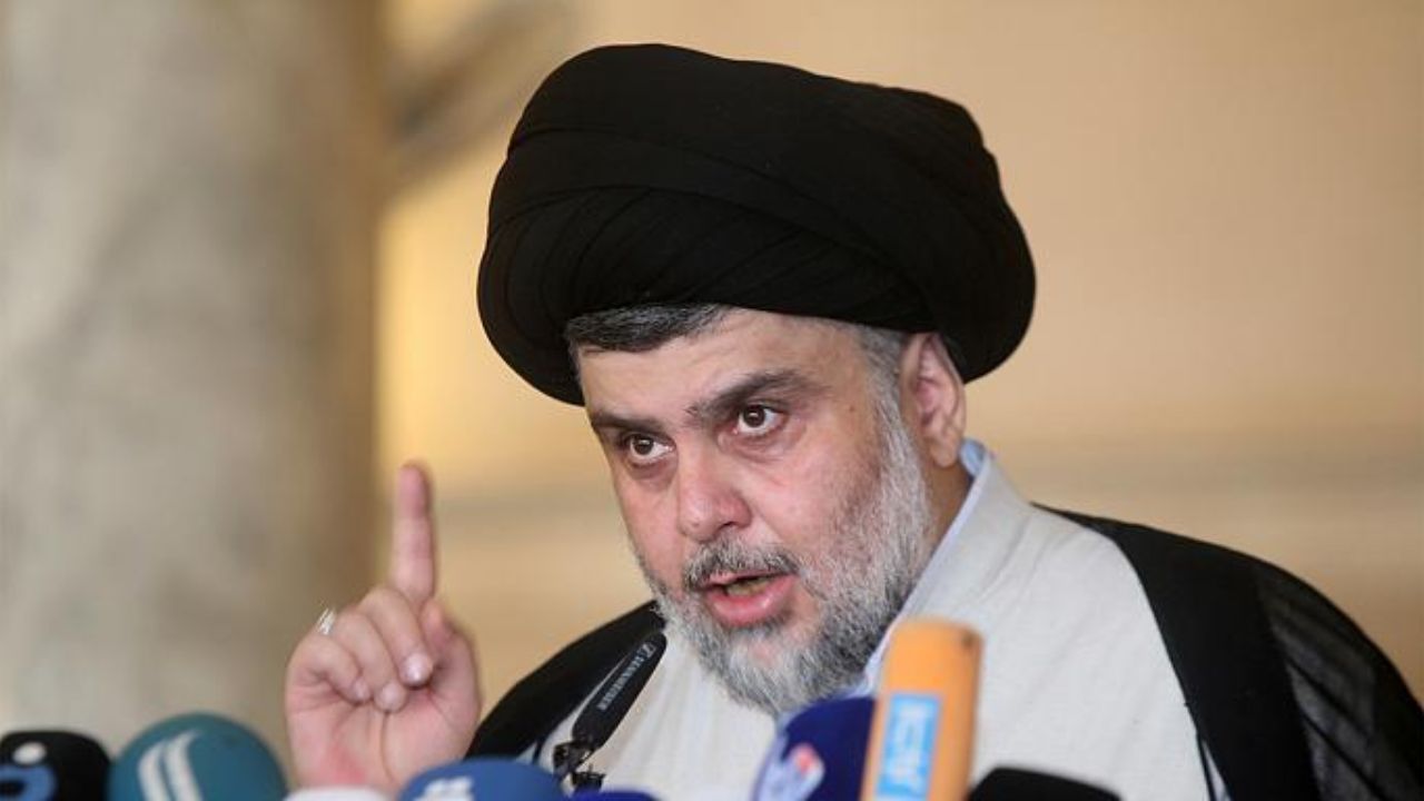 مقتدا صدر به العبادی هشدار داد مقتدا صدر به العبادی هشدار داد