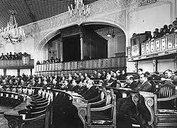 درگیری عجیب نمایندگان در جلسه رای اعتماد شریف امامی درگیری عجیب نمایندگان در جلسه رای اعتماد شریف امامی