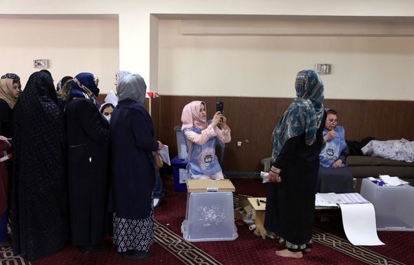 پایان انتخابات پارلمانی در افغانستان پایان انتخابات پارلمانی در افغانستان