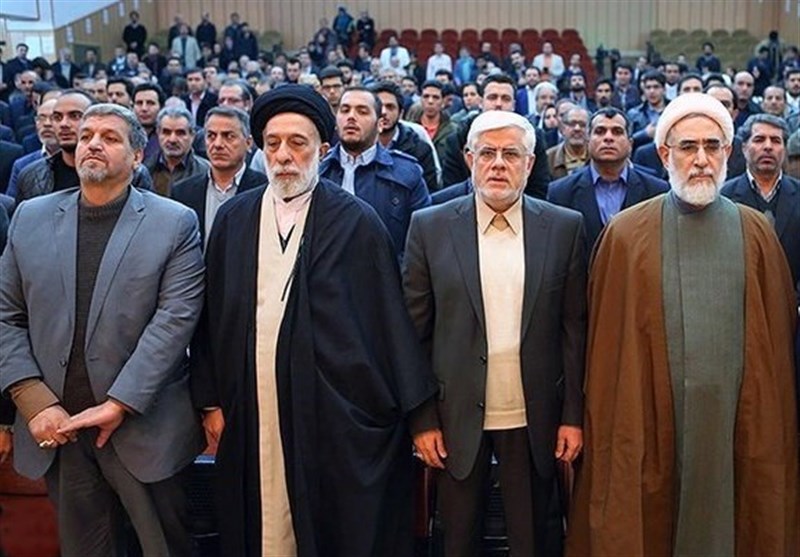 صفایی فراهانی با حزب کواکبیان برابر است؟ صفایی فراهانی با حزب کواکبیان برابر است؟