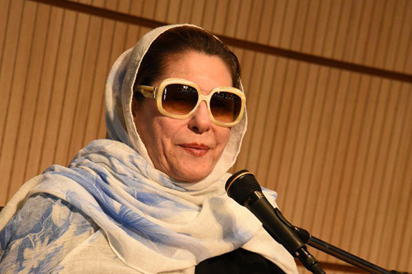توضیح «پری زنگنه» درباره نسبت خانوادگی‌اش با خاشقجی