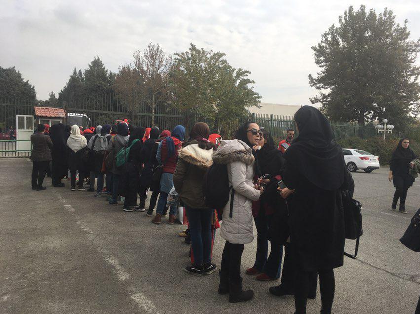 (تصاویر) دختران برانکو و پروین در ورزشگاه آزادی