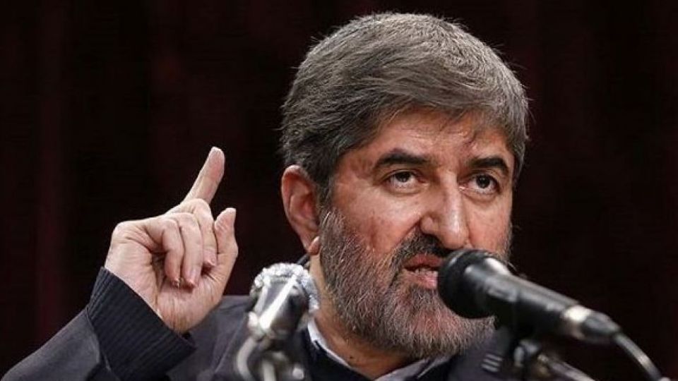 مطهری: نباید با مخالف حکومت تا وقتی که اسلحه به دست نگرفته مقابله کرد مطهری: نباید با مخالف حکومت تا وقتی که اسلحه به دست نگرفته مقابله کرد