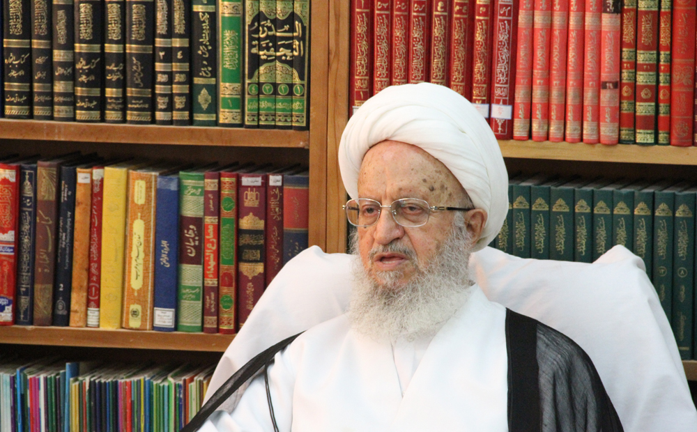 آیتالله مکارم: دولت با حضور زنان در ورزشگاهها سر مردم را گرم نکند آیتالله مکارم: دولت با حضور زنان در ورزشگاهها سر مردم را گرم نکند
