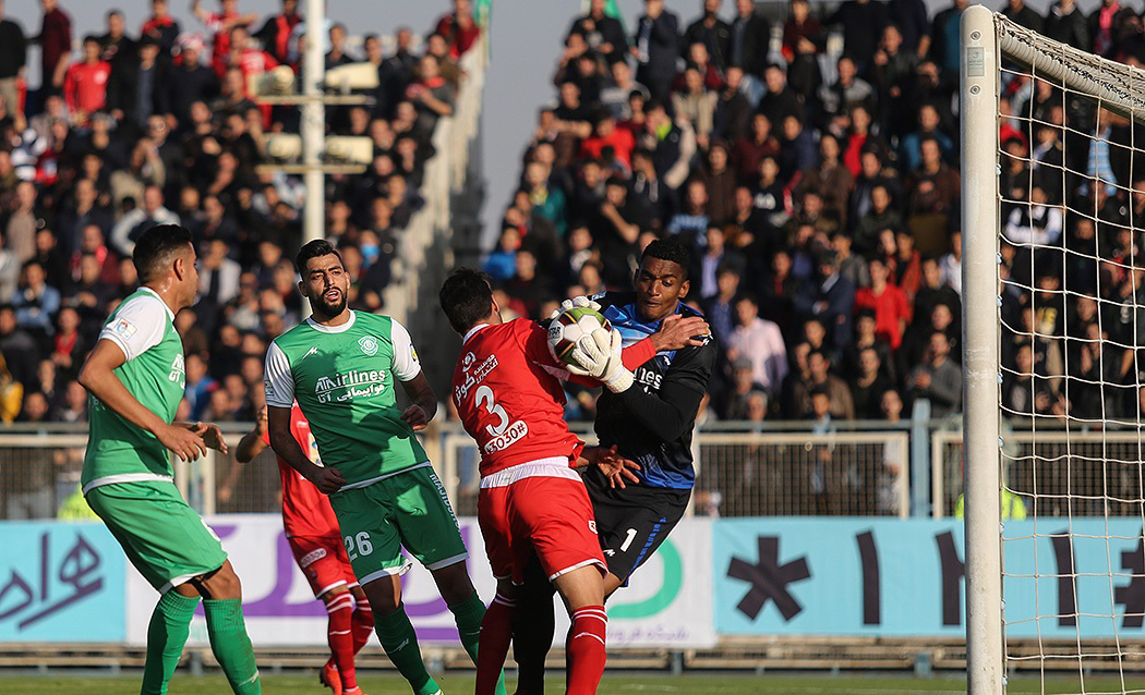 پرسپولیس در آخرین لحظه از سد ماشینسازی گذشت پرسپولیس در آخرین لحظه از سد ماشینسازی گذشت