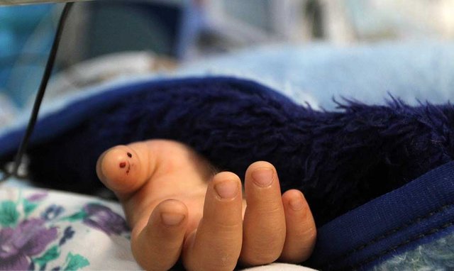 تزریق آمپول جان کودک ۷ ساله را گرفت تزریق آمپول جان کودک ۷ ساله را گرفت