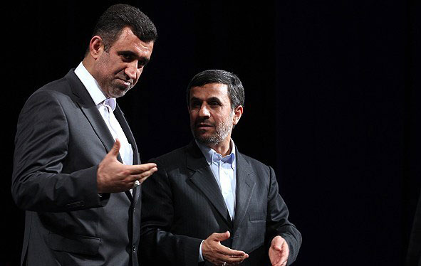 حلقه محمودیه؛ تنها یاران وفادار به احمدی نژاد