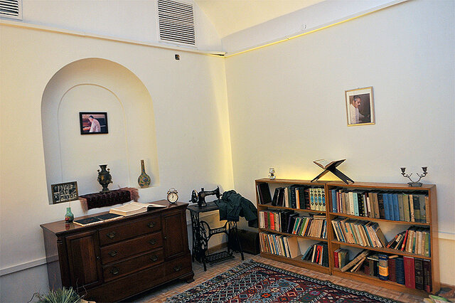 گشت و گذاری در خانه‌ی فرهاد
