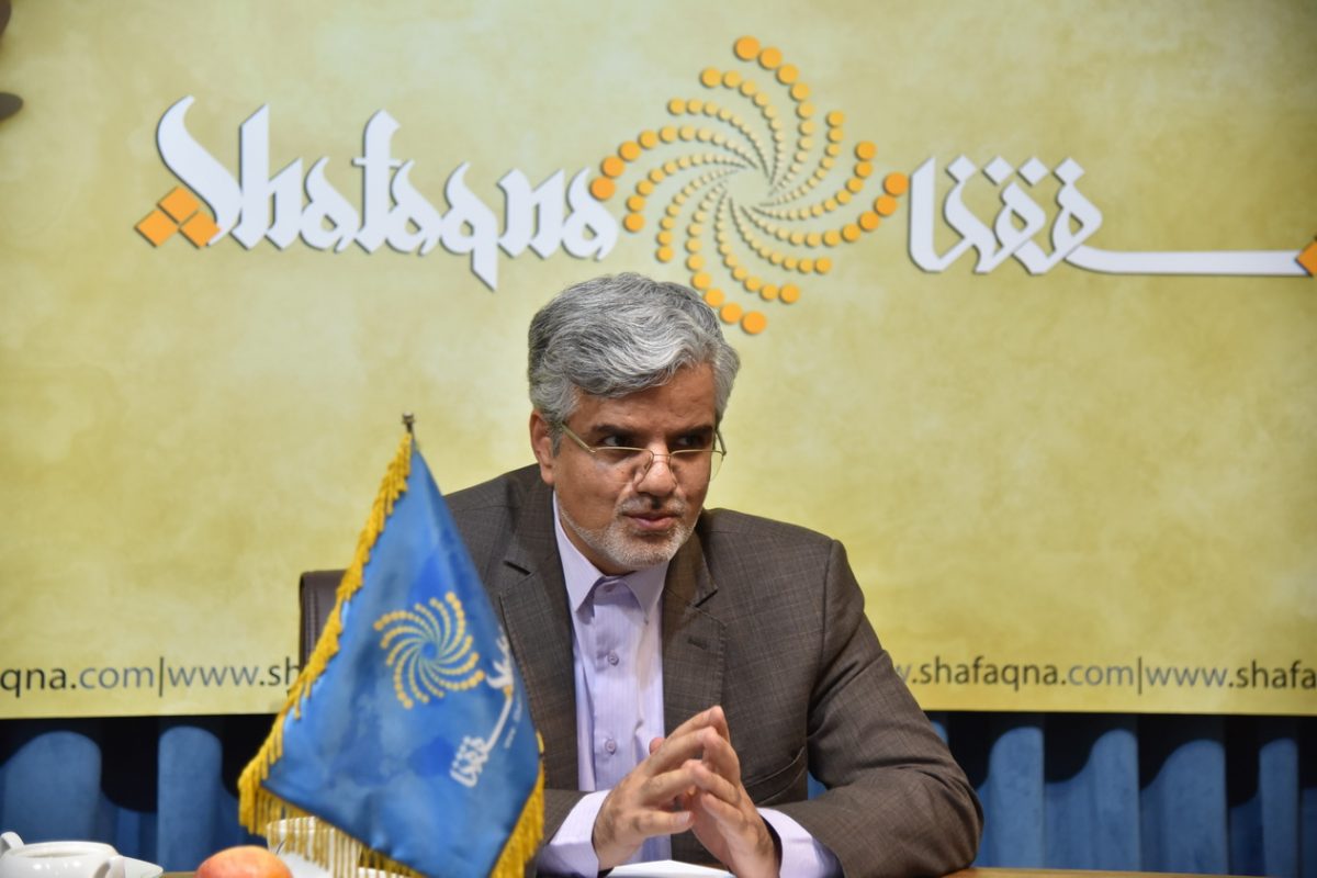 محمود صادقی درگفت و گو با شفقنا: حاکمیت ملی و حاکمیت قانون سرلوحهی روش های امام بود/ آمار زندانیان نسبت به سال ۵۸ بیش از ۲۰ برابر شده است محمود صادقی