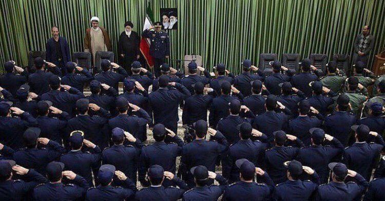 جنجال سلام نظامی همافران مقابل 