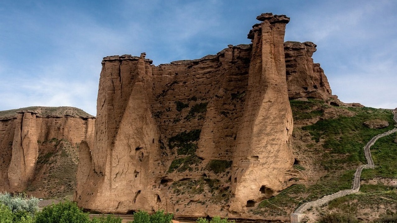 دژ بهستان