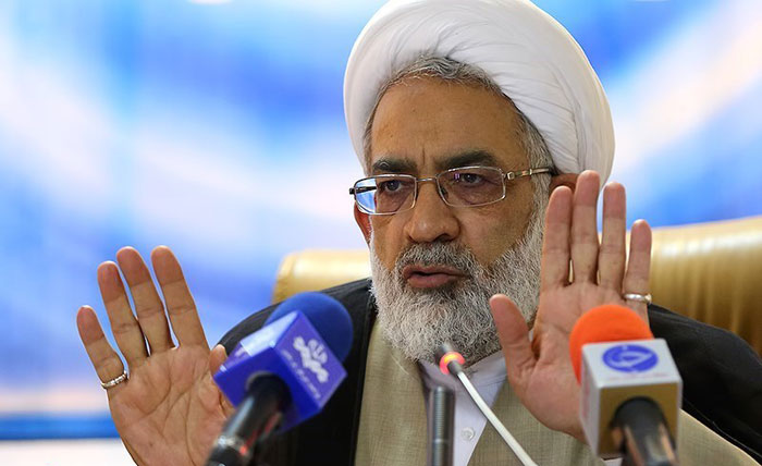 جدال دادستانی با آذری جهرمی/ حمایت روحانی از وزیر جوان جدال دادستانی با آذری جهرمی/ حمایت روحانی از وزیر جوان