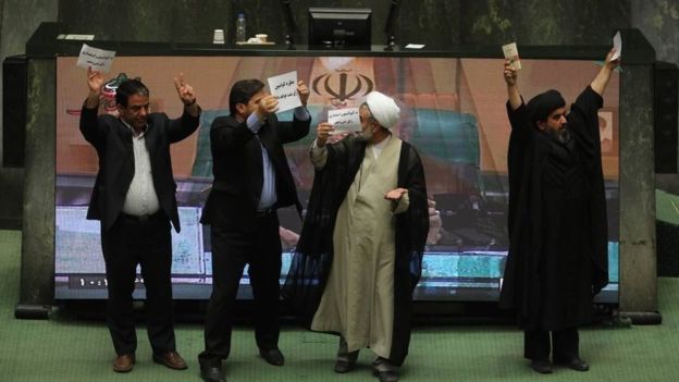 پیشنهاد جدید در مجلس؛ خروج از برجام با همه‌پرسی!