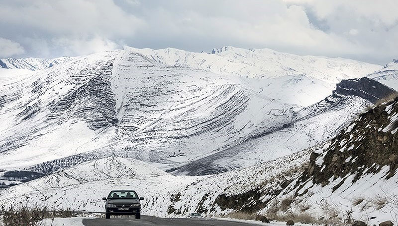 بارش برف و باران در جادههای ۶ استان بارش برف و باران در جادههای ۶ استان