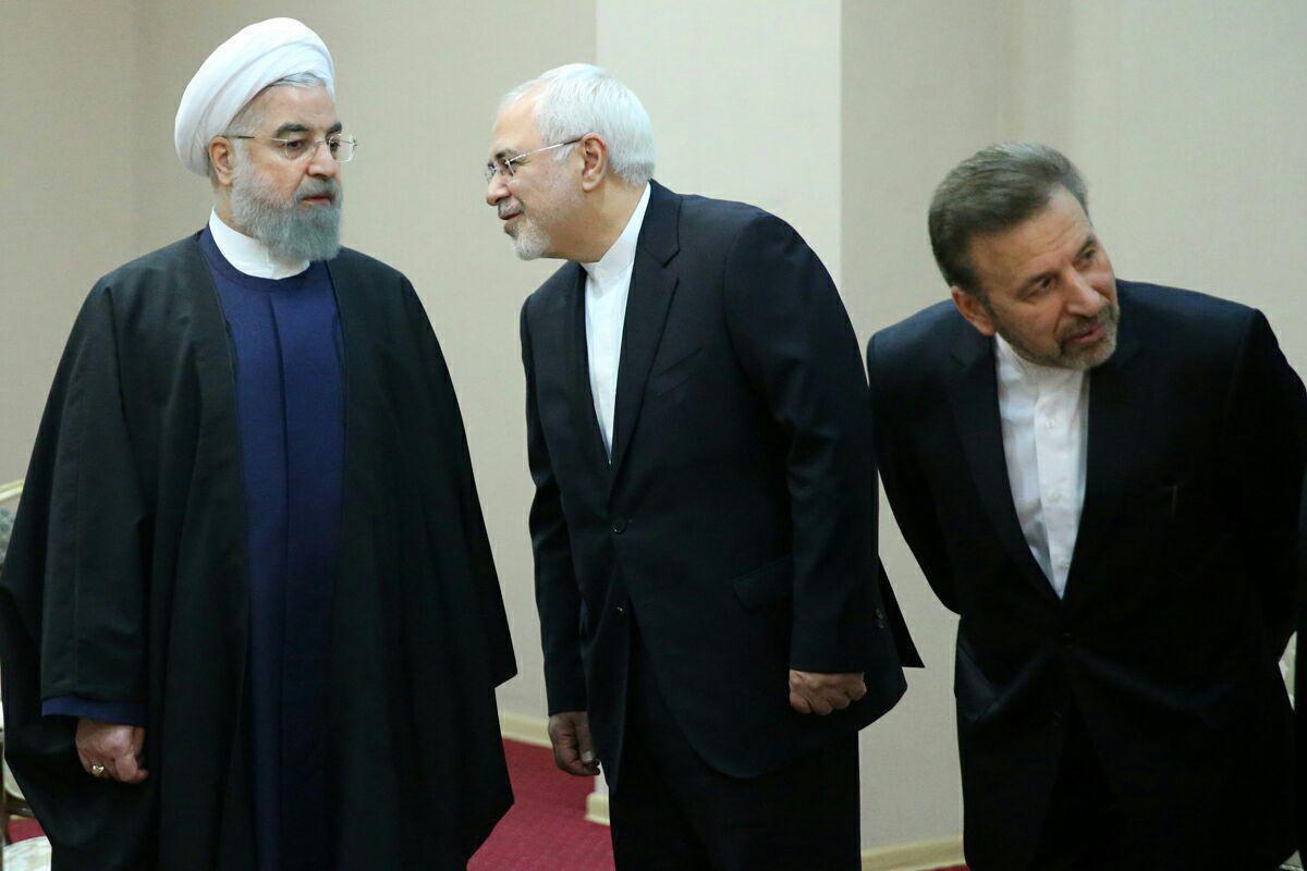 ناگفتههایی از دفتر روحانی؛ ساعتکار، کارتابل، جهانگیری و داماد عاطفی! ناگفتههایی از دفتر روحانی؛ ساعتکار، کارتابل، جهانگیری و داماد عاطفی!