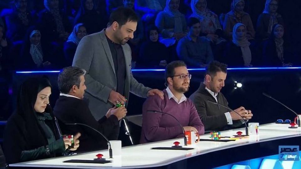 قسمت هشتم عصر جدید؛ از شکستن رکورد گینس تا پیشنهاد کار در نشریه! قسمت هشتم عصر جدید؛ از شکستن رکورد گینس تا پیشنهاد کار در نشریه!