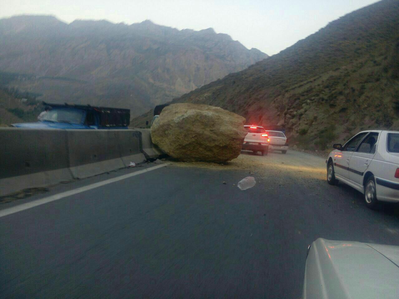 پلیس: خطر ریزش و رانش در جاده هراز جدی است