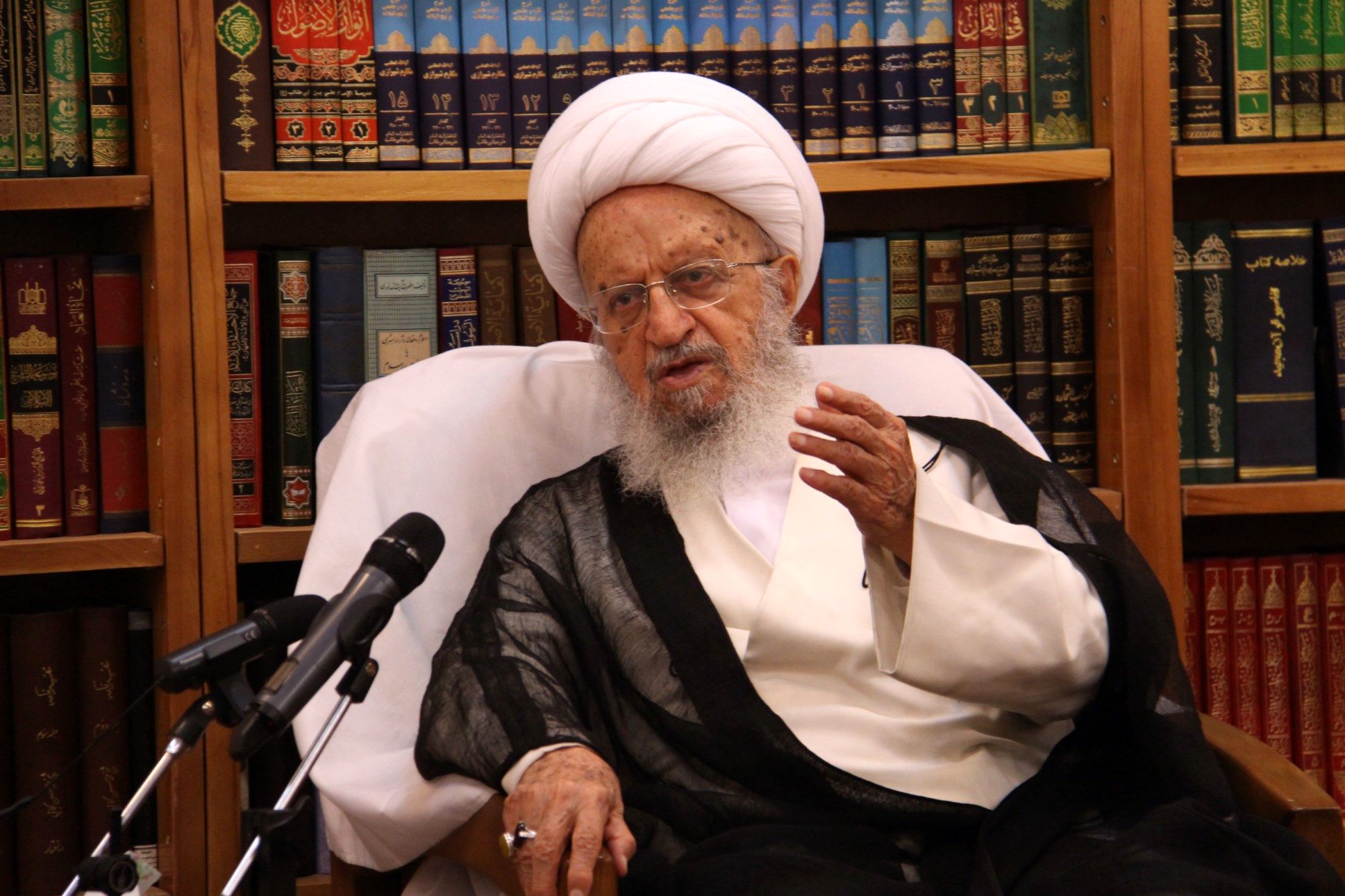 آیت الله مکارم: اقدام آمریکا علیه سپاه، بی عقلی محض است آیت الله مکارم: اقدام آمریکا علیه سپاه، بی عقلی محض است