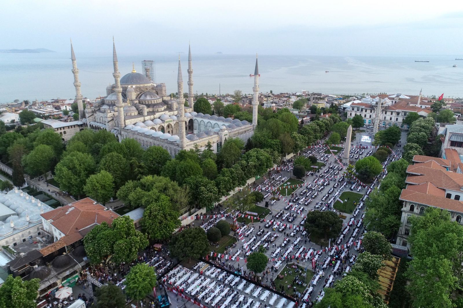 ( تصاویر) شروع ماه مبارک رمضان در سراسر جهان از قاب دوربین عکاسان