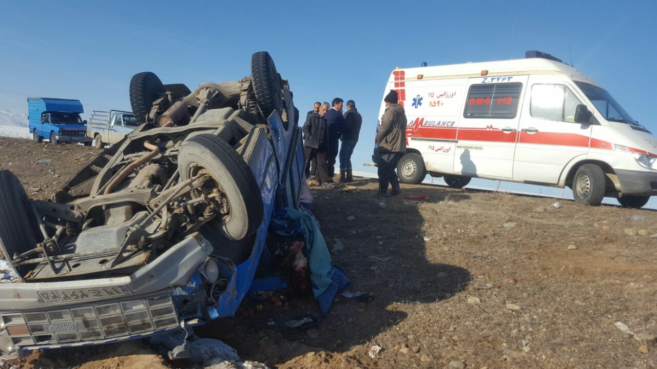واژگونی وانت سرویس مدرسه دخترانه در بشاگرد واژگونی وانت سرویس مدرسه دخترانه در بشاگرد