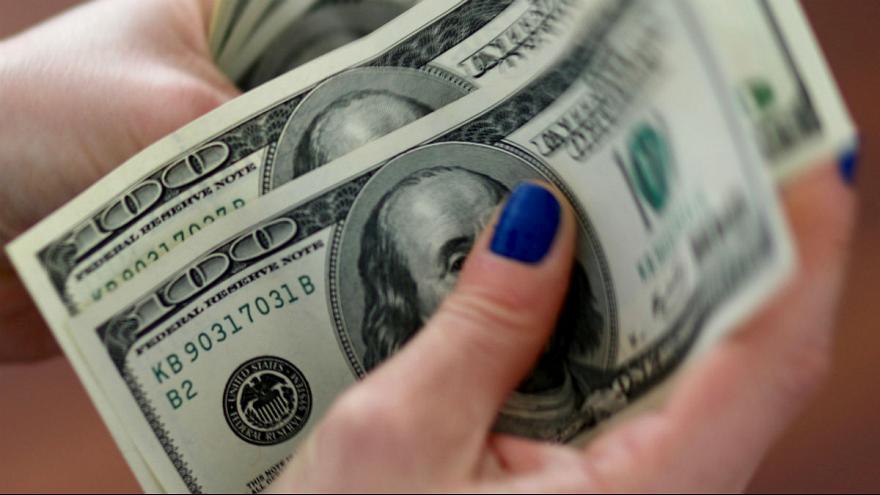 تغییر مسیر دلار در روز آخر