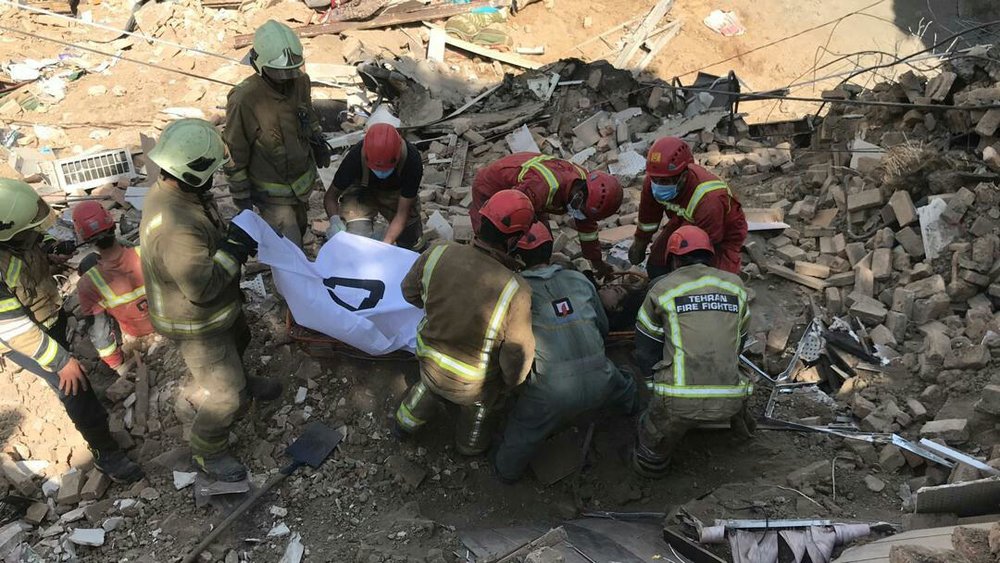 (تصاویر) مرگ دلخراش یک زن در حادثه ریزش آوار در وردآورد